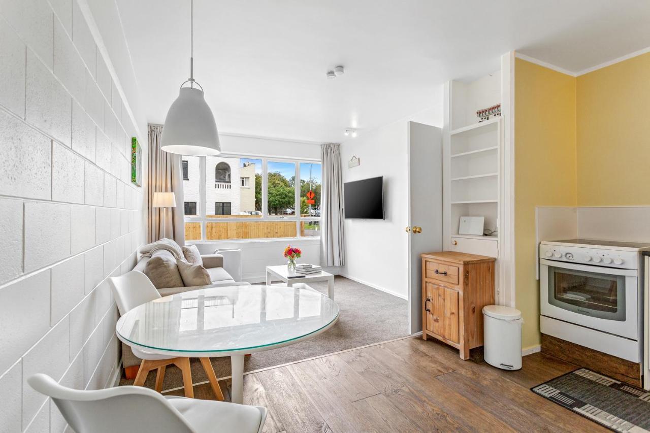 One Bedroom Apartment, Heart Of Newmarket Auckland Dış mekan fotoğraf